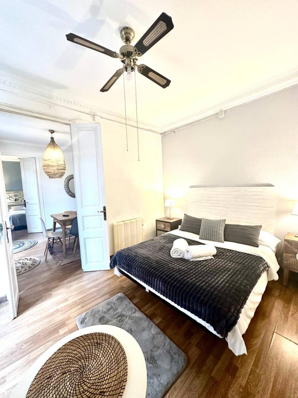 Big And Bright Apartment Bcn Barcelona Exterior foto